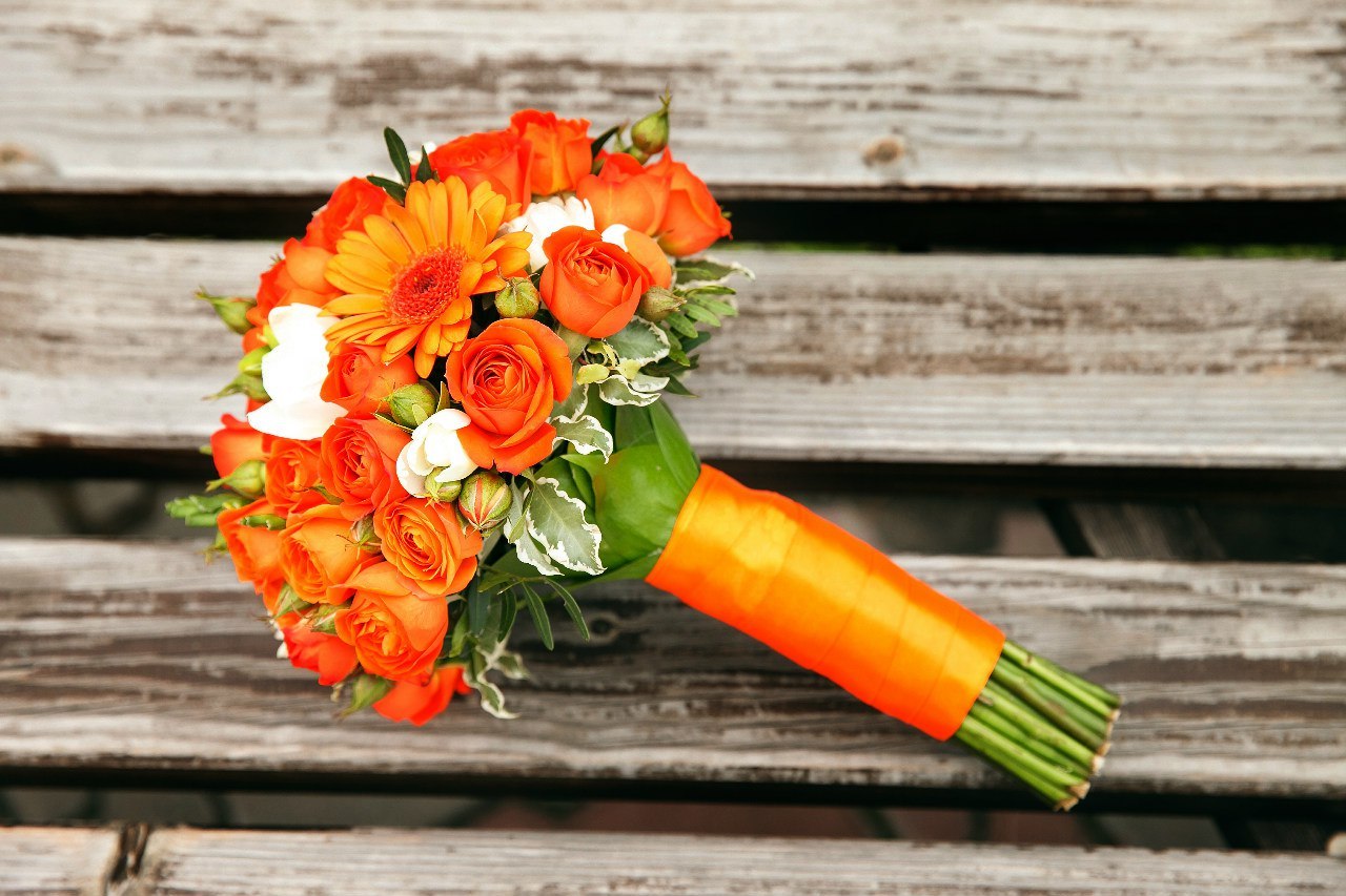 Цветы для свадебного букета в оранжевых тонах