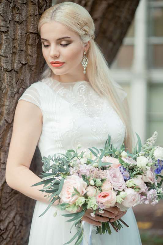 букет невесты, оформление свадьбы, свадебное платье, макияж, прическа - фото 11459090 Flower vibes - мастерская флористики и декора