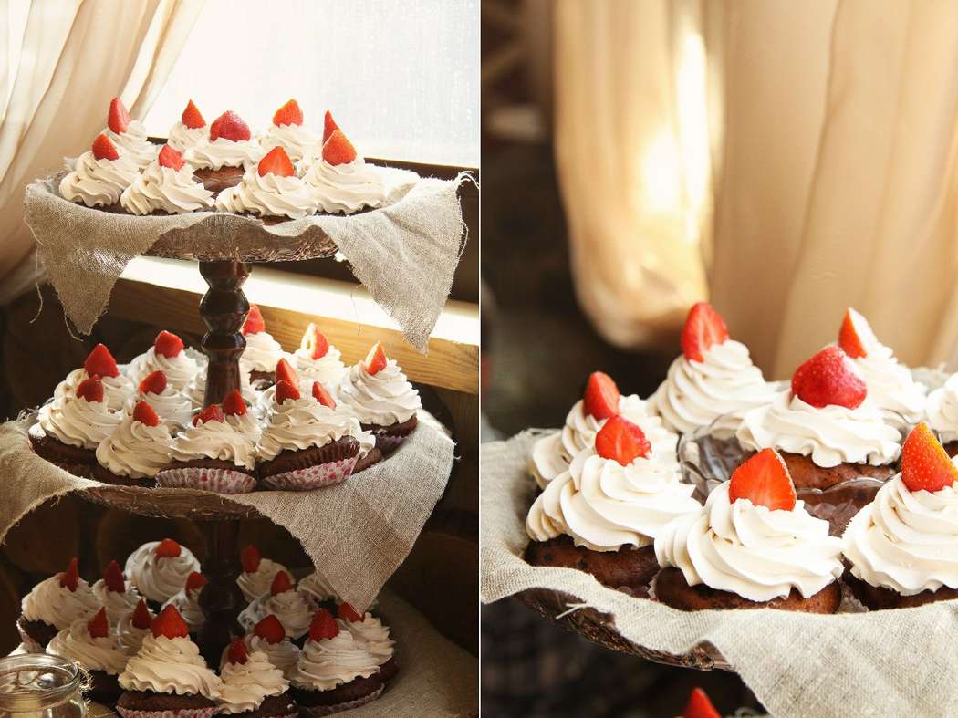 Команда "Marry me!!!" и профессиональные пекари создадут чудесные торты или их альтернативу -  стильные кексики, для десертного стола по вкусу и пожеланиям жениха и невесты - фото 638843 Свадебное агентство "Marry Me!"