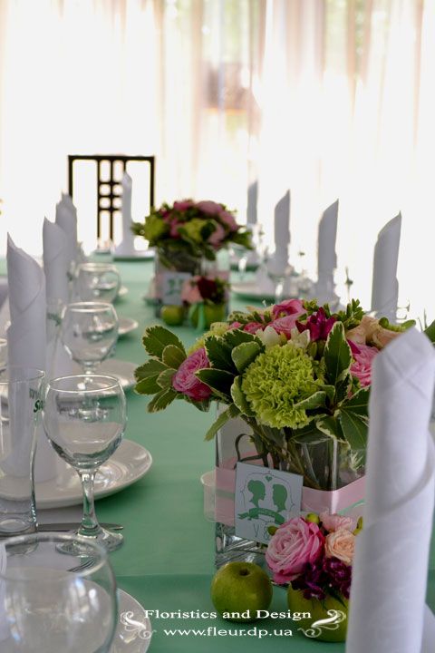 Оформление гостевых столов. живыми цветами в розово-зеленной гамме - фото 2491581 Студия флористики "Леди Флёр"