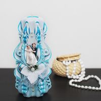 Резные свадебные свечи ручной работы в стиле Тиффани - это роскошь, утонченность, изящное сочетание цветов, удивительный шарм прошлой эпохи. Голубой цвет Тиффани - это гармония с самим собой и с окружающим миром. Он олицетворяет нежность, чистоту и постоя