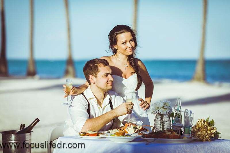 Романтический ужин с лобстерами на пляже Juanillo Beach - фото 950599 Focuslife DR - свадьбы в Доминиканской Республике
