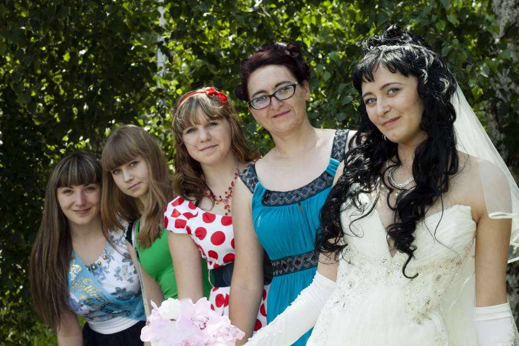 невеста с мамой и подружками - фото 1058823 Свадебный фотограф Игорь Пугачёв