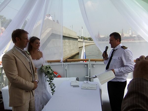 СК "Адмирал" предлагает. Выездная регистрация брака на корабле! - фото 876849 Судоходная компания "Адмирал"