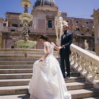 Свадьба Сергея и Милены
Палермо, май 2016
Организация: BOCHAROFF WEDDING
Декор: Анна Грин 

Флористика: Юлиана Данталиан  и Вероника Ежова 

Фото: Сергей Хватынец

Видео: Видеостудия «Flash Royal»  и Сергегй Юрьев 

Образ невесты: Евгения Логинова 

Образ