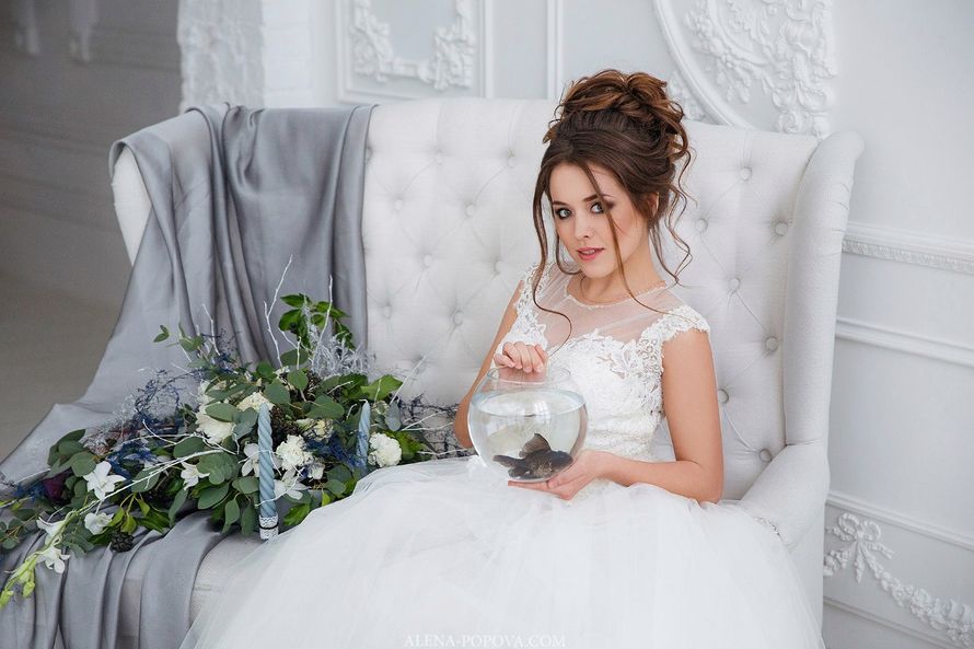 Фотограф Алена Попова
Muah Юлия Якусевич
Флорист Вера Маркова
Платья Наталья Рассказова
Калиграфия Надежда Холопова
Модели Юлия Щербакова
              Кристина Новикова - фото 10231680 Цветочный дизайн Веры Марковой