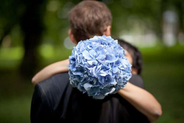 Круглый букет невесты из голубых гортензий  - фото 1106163 Студия флористики "WeddItaly and GerdaYan"