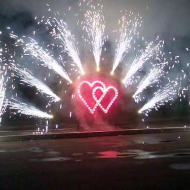 горящие сердца с холодными фонтанами - фото 1214499 ООО Вальжен - салют на праздник