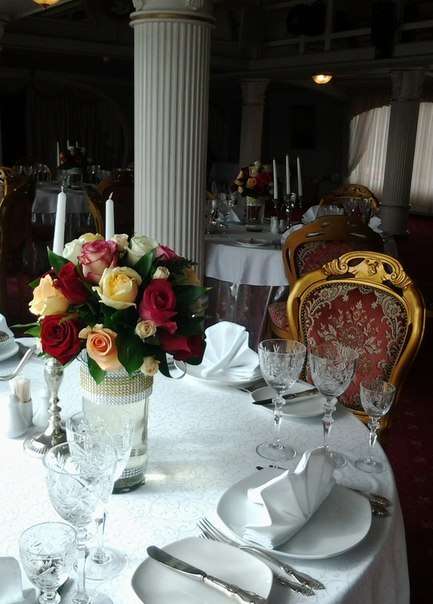 свадьба на борту Фрегата "Благодать", композиция на гостевой стол! - фото 1402667 InFlor флористика и декор
