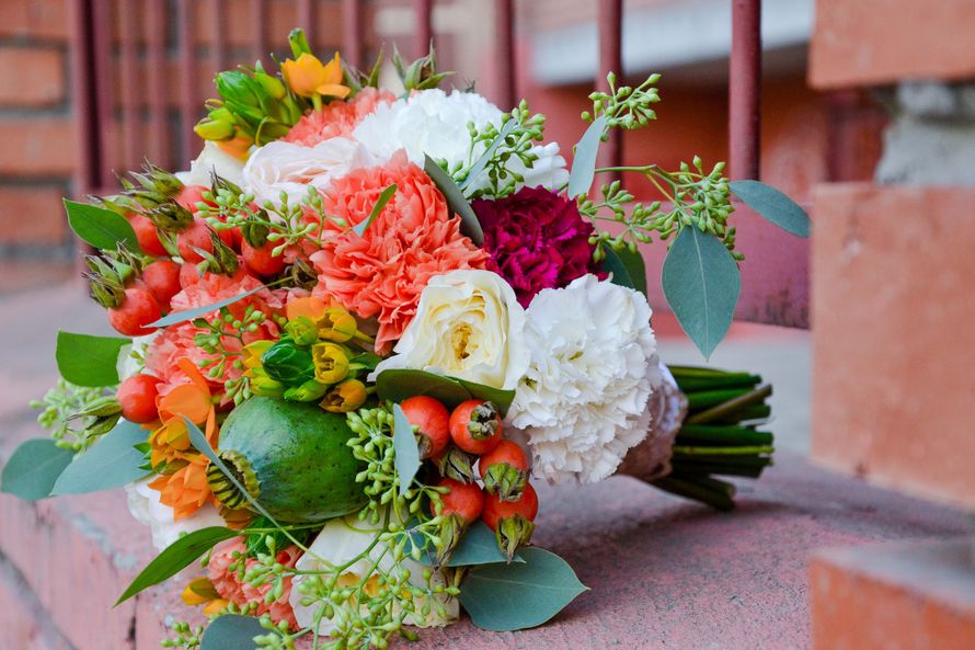 букет невесты: пионовидные розы, мак - фото 3131751 Фотограф Диана Мингалимова