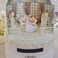 Свадьба в стиле "Бал Наташи Ростовой"
Невероятная коробка для денег