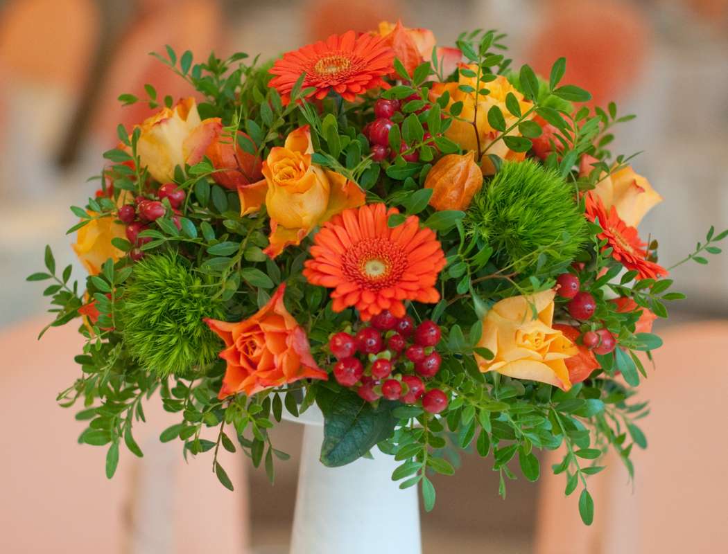 оранжевая композиция стол гостей - фото 3237147 Студия флористики и декора "Глориоза"