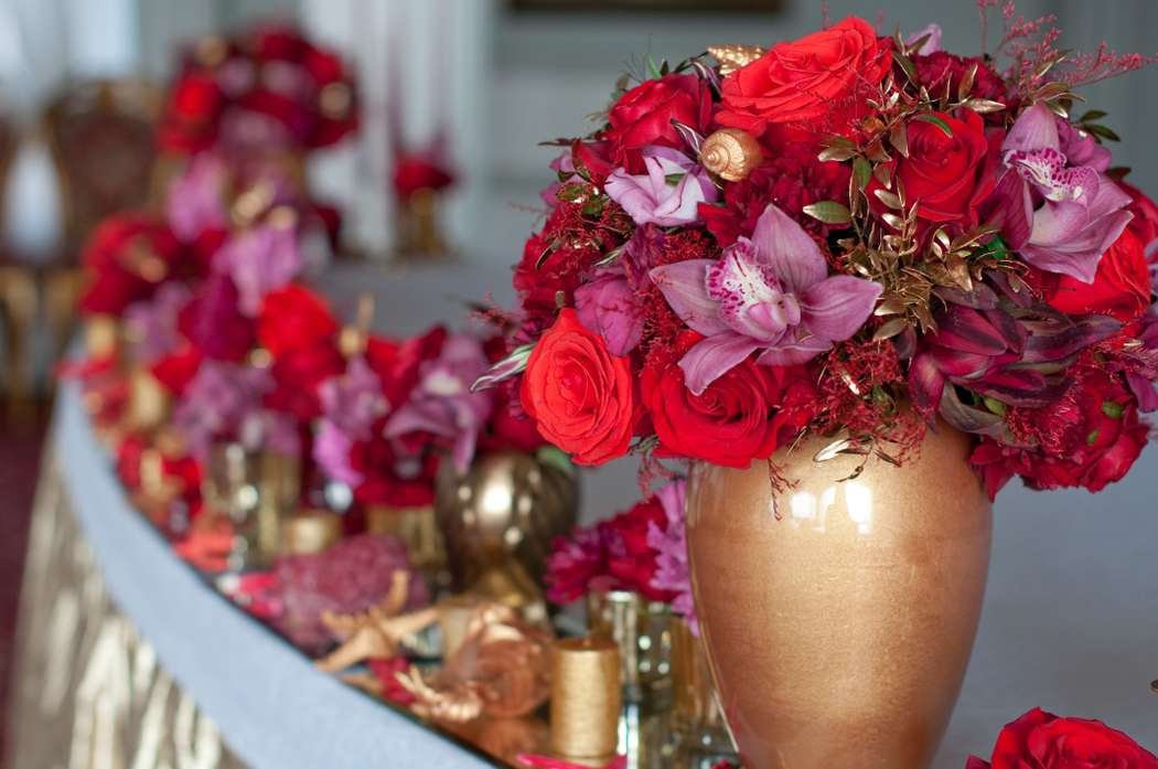 оформление стола молодых цветами - фото 15795548 Студия флористики и декора "Глориоза"