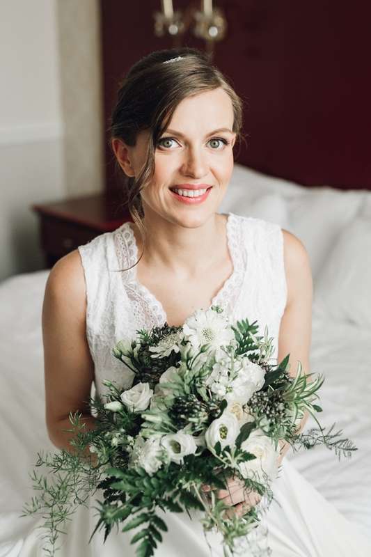 бело-зеленый букет невесты - фото 16311544 Студия флористики и декора "Глориоза"