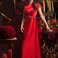 Красное платье для подружки невесты