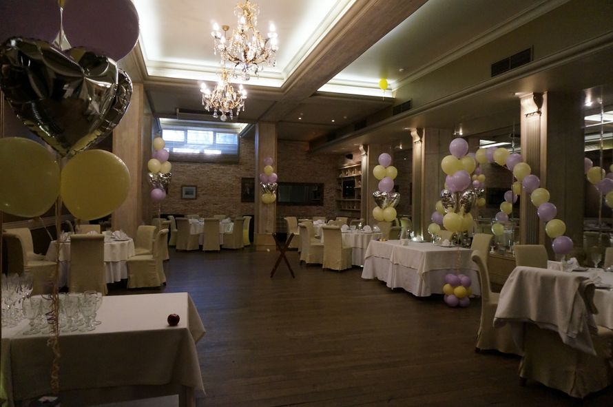 Оформление воздушными шарами в ресторане "Черноморская Ривьера" - фото 2296556 "Варя и Ко" - оформление воздушными шарами