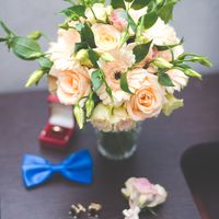 Букет невесты из роз
и гербер в нежно-розовом цвете 
