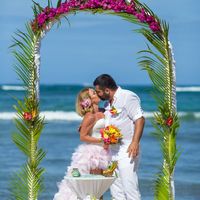 свадебный декор пальмовая ветка доминикана океан поцелуй приватный пляж
