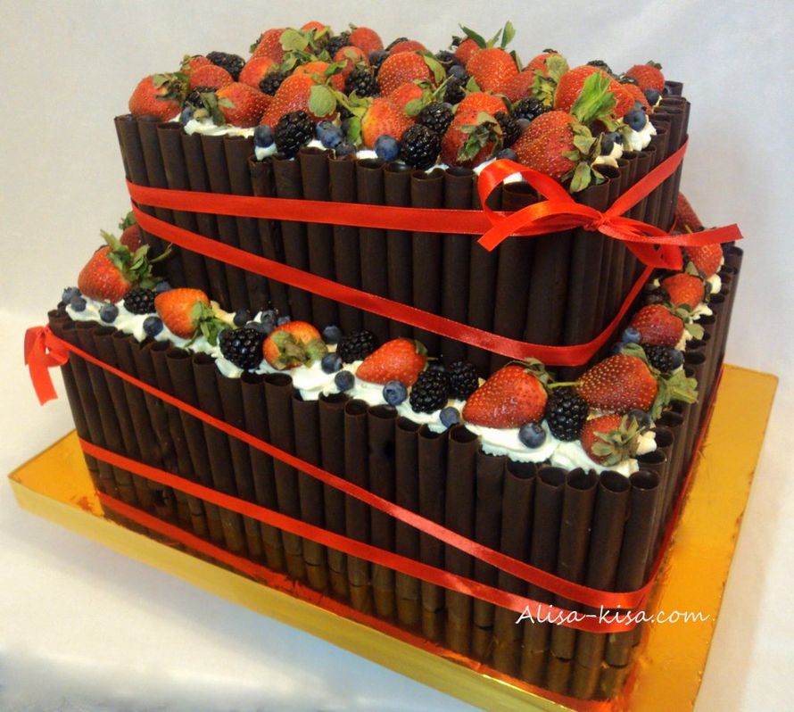 Торт Летняя свежесть (без мастики - только шоколад и ягоды) - фото 2142260 Alisa-Kisa создание тортов