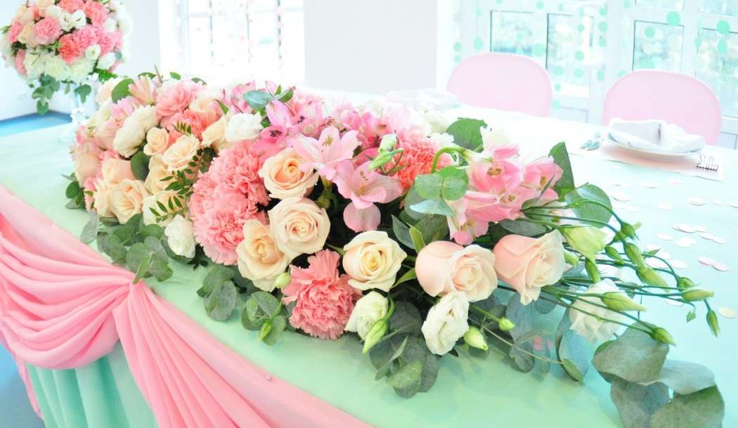 Флористика для стола молодых - фото 3847461 Marry me - свадебный декор