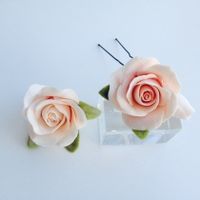 Шпилька для волос с розой из полимерной глины