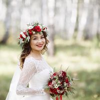 Невеста Кристина
Фотограф: Шамиль Умитбаев
Визажист-стилист: Марина Усова
Букет и венок: Wedding Set