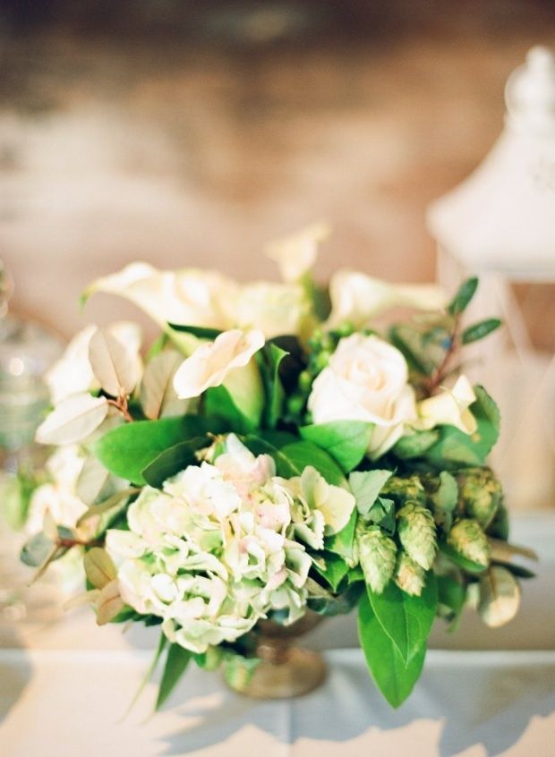 Букет из белой гортензии, белых роз, калл, шишек хмеля и зелени. - фото 2489051 Ольга Цибикова - фотограф