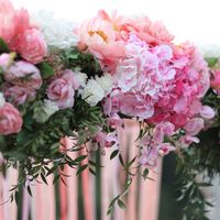 Декор арки выездной регистрации - гортензия, пионы, розы, орхидеи