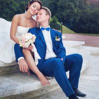 Свадьба в усадьбе Дубровицы, короткое платье с длинным шлейфом, нежность