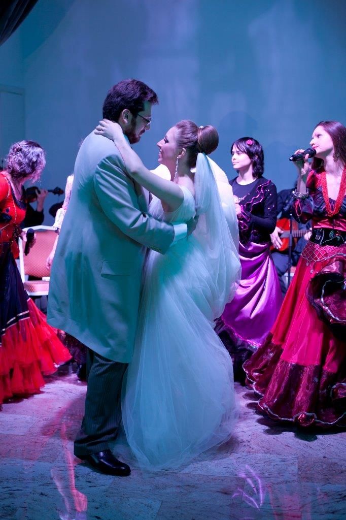 Танец жениха и невесты под цыганскую песню - фото 3002139 Концертное предприятие "Цыган-Экстра"