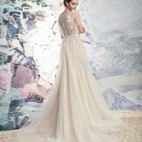 1632L «Рио-Колорадо»
Необыкновенно сложное и элегантное платье для взыскательной невесты с оригинальным декором. Модель со шлейфом.