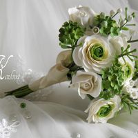 Букет невесты с ранункулюсами и зеленью
