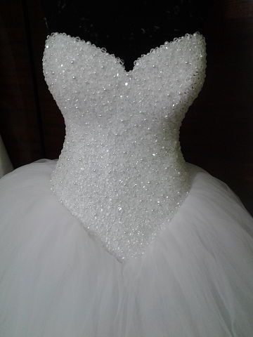 Свадебное платье с бисерным корсетом