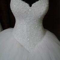 Свадебное платье с бисерным корсетом