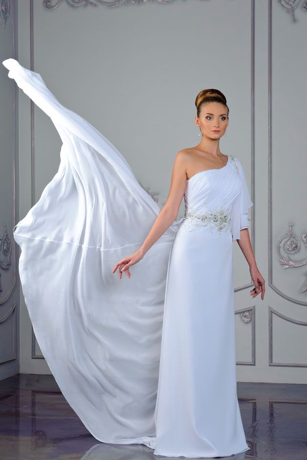 Прямое платье со шлейфом на одно плече - фото 3091769 Свадебный салон Galena-GLP