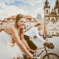 Свадьба отважных велосипедистов Андрея и светы, приехавших в Прагу на велосипедах.