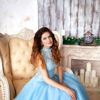 стилист по прическам Юлия Литвинова 
платье 
макияж Анна Насырова 
