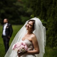 Букет невесты из пионов, роз