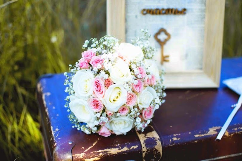 Букет невесты в бело-розовых тонах - фото 3556805 Цветочная лавка "Лилея"