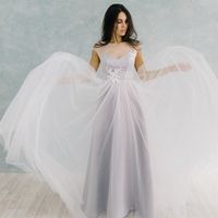 Больше фото: 

Свадебное платье «Мишель»
Цена: 24 900 ₽

Возможные цвета:
- молочный
- нежно-персиковый
- пудрово-розовый
- припыленно-серый

При отсутствии в наличии нужного размера это платье может быть выполнено в размерах 40, 42, 44, 46, 48, а так же 