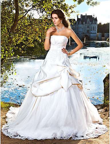 Продаю очаровательное платье  новое 47000 руб. , размер 44-46, на шнуровке. - фото 3479577 SWEETLY магазин свадебных платьев