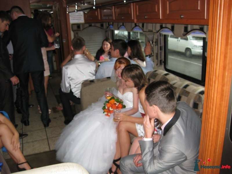Фото 486655 в коллекции Счастливые свадьбы 2012 - Шикарус - аренда эксклюзивного транспорта