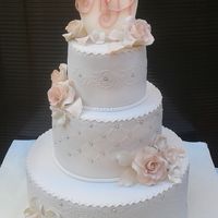 торт свадебный с розами