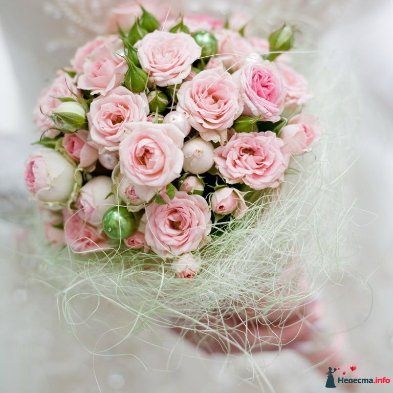 Букет невесты из розовых роз  - фото 244444 Wedding Studio Елены Дубиковой - аксессуары
