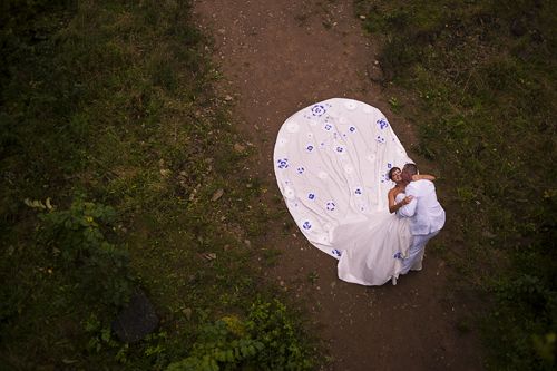 свадьба осенью, осенняя свадьба, длинные свадебные платья, шлейф - фото 3166339 Фотограф Людмила Аверьянова