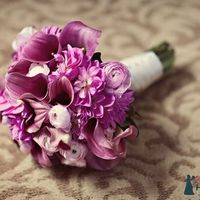 Розово-сиреневый букет невесты из астр, кал и ранункулюсов Lisa_Alex_W_0008