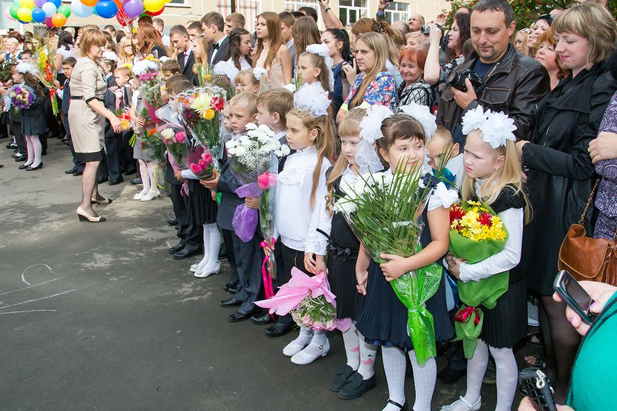 г. Барнаул. 2 Сентября 2013 -125 Школа 1й Б-класс фотограф Зензин С. В. - фото 8253496 Фотограф Сергей SV