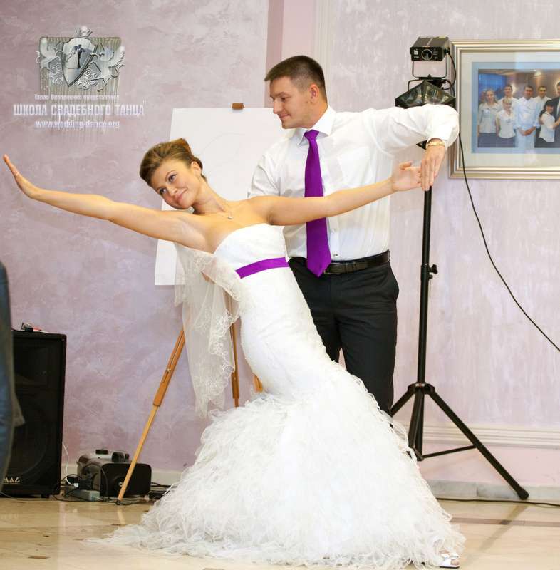 исполнение первого танца молодых
Виталия и Анны
13.10.2012 - фото 4179065 Первая школа свадебного танца