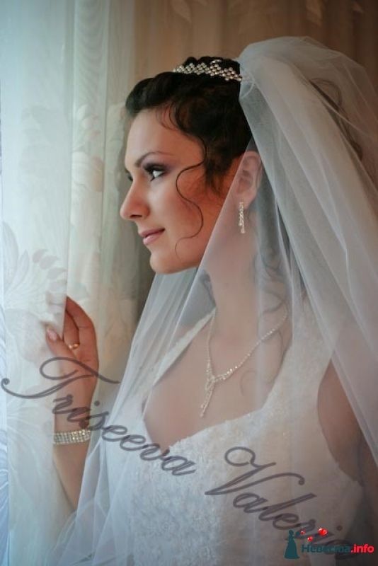 Фото 339302 в коллекции Свадебные прически, свадебный макияж от московского свадебного стилиста  Трисеевой Валерии - Свадебный стилист-визажист Трисеева Валерия