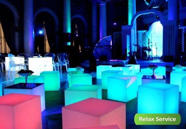 Светящаяся мебель на мероприятие. Relax service. Зона чилаут фото. Relax service. Чилаут зона москва.